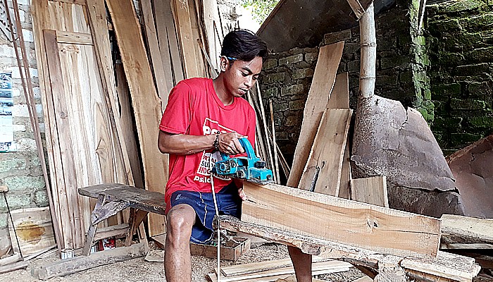 Masa pandemi Covid-19 usaha UD Arif Mebel panen pesanan