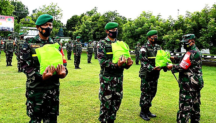 HUT ke 72 Kodam V/Brawijaya, Kodim 0802 Gelar baksos pembagian sembako.