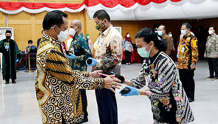 Mendagri lantik 808 pejabat fungsional di lingkungan Kemendagri.