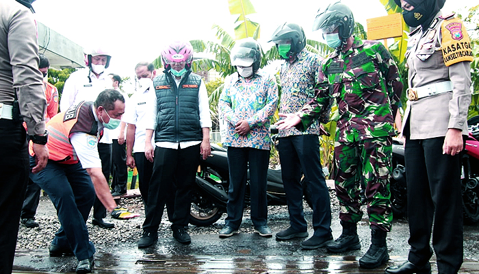 Titik jalan nasional di Lamongan jadi pusat perhatian Wagub Jatim.