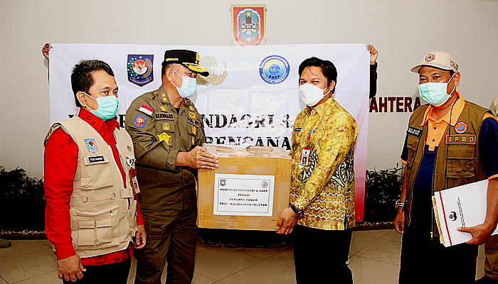 Kemendagri salurkan bantuan untuk korban terdampak banjir di Kalimantan Selatan.