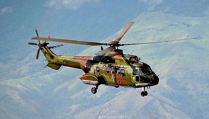 TNI AU terima helikopter Angkut Berat Super Puma produksi PTDI.