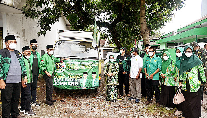 Banjir terjang Jombang, PPP Jatim gelontor bantuan kemanusiaan.