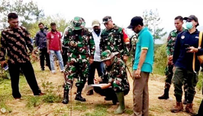 Kodim 0101/BS bersama Dishut Aceh dan BKSDA tinjau titik patroli hutan di lokasi TMMD.