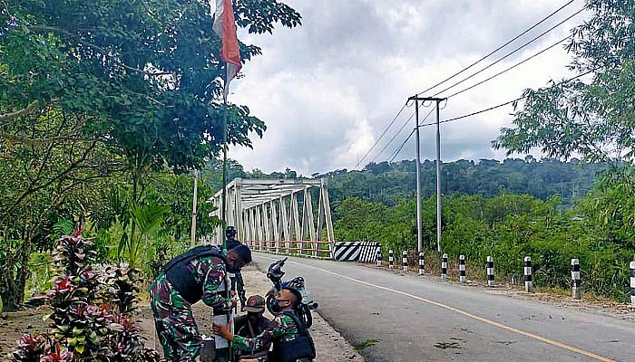 Bendera Merah Putih berkibar di Tanah Papua.