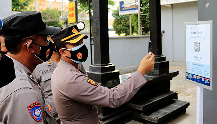 Aplikasi Peduli Lindungi Kini Jadi Persyaratan Masuk Polres Tuban