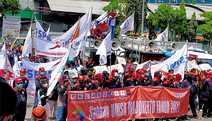 Gubernur Lemot Tetapkan UMSK Kabupaten Mojokerto, Buruh FSMI Gelar Aksi