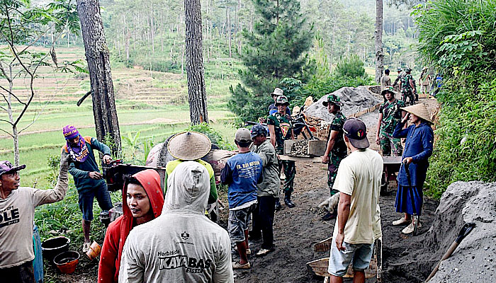 Kerja keras dan disiplin, cermin TMMD ke-113 Ponorogo.