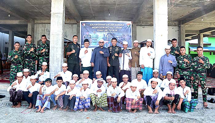 Peringati Hut Ke-58 Batalyon Infanteri RK 751/VJS anjangsana ke Panti Asuhan Polomo dan Pondok Pesantren Tarbiyatussibyan.