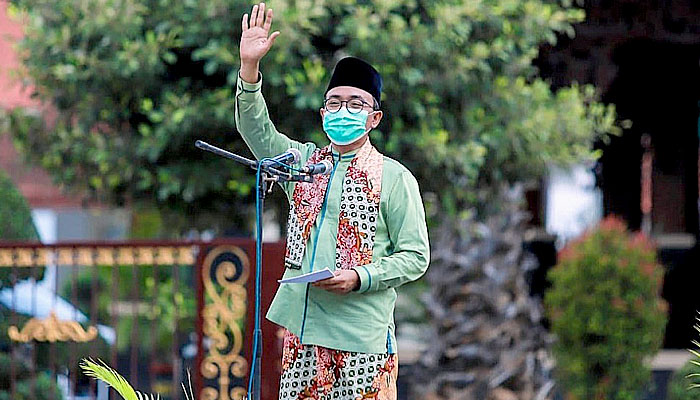 Semarak Hari Santri 2022, Pemkab Pamekasan Himbau ASN dan Non ASN Kenakan Busana Muslim dan Sarung Batik Lokal