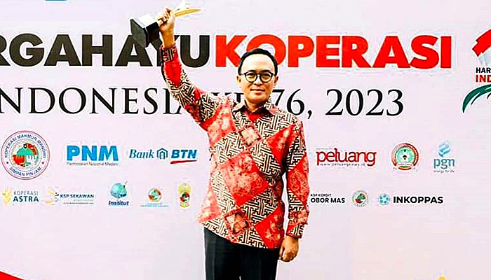 Semangat Inovasi Bupati Pamekasan: Raih Penghargaan Prestisius di Hari Koperasi Nasional 2023