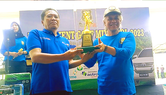 Tournamen Golf Mitrapol Perebutkan Piala Irjen Pol. (Purn) Anton Charlyan