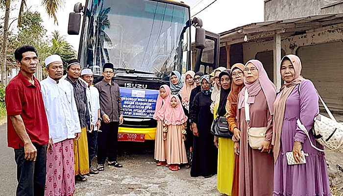 Meriahkan Bulan Bakti PPWI 2023, Majelis Hidayatul Ahyar Al-Qodiri Lakukan Wisata Religi