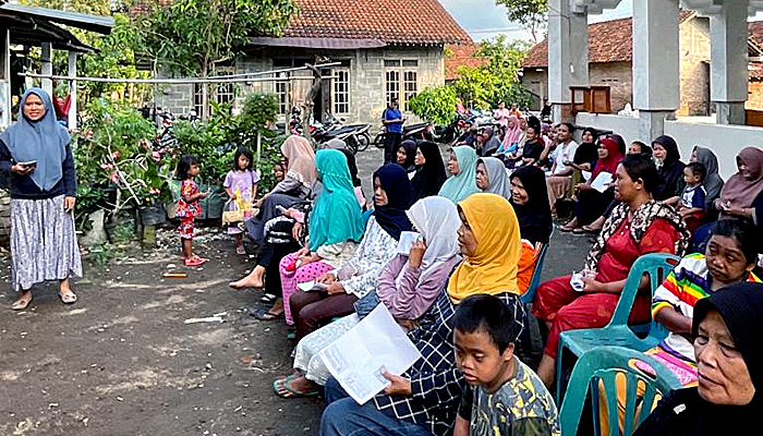 Warga Antusias Datangi Bazar Tebus Sembako Murah PMP DIY