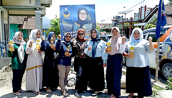 Pilih Jajuk Rendra Kresna di Pileg, Inilah Pilihan Caleg Emak-Emak di Malang