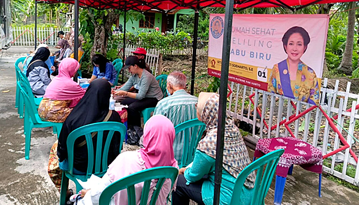 Kolaborasi dengan Rumah Sehat Rabu Biru, Titiek Soeharto Gelar Pemeriksaan Kesehatan Gratis di Desa Triharjo