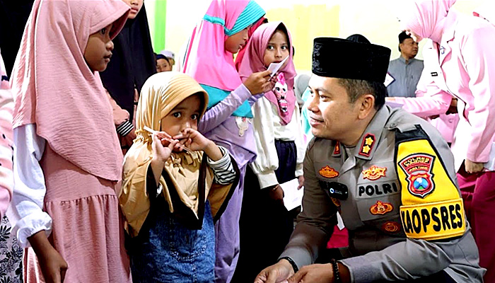 Kapolres Sumenep dan Bhayangkari Cabang Sumenep Berbagi Dukungan untuk Anak Yatim di Bulan Ramadan