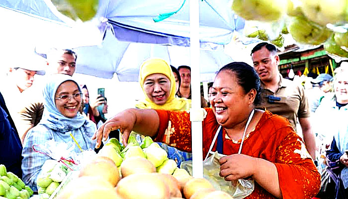 Sambang Pasar Sepanjang, Cagub Khofifah Banjir Doa Dua Periode