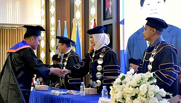 Bupati Laura Hadiri Sidang Senat Terbuka Wisuda Politeknik Negeri Nunukan Tahun 2024