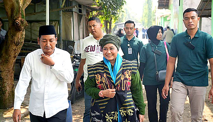 Cagub Luluk Siapkan Pengembangan Pendidikan Pesantren Berkualitas di Jatim